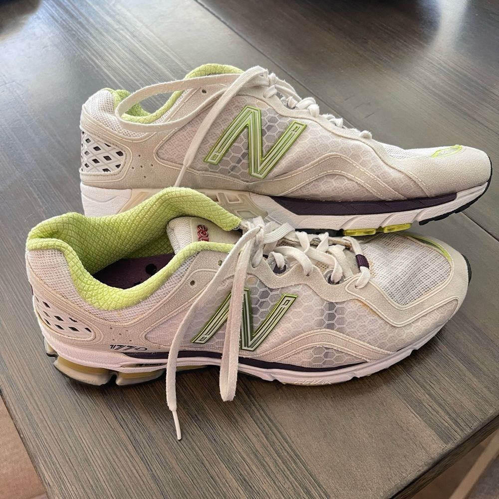New Balance Womens Revlite WR1770GL Athletic Running Shoes  Green/White size 10